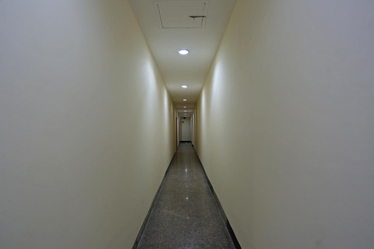 Oyo 714 Hotel De Plaza Нью-Дели Экстерьер фото